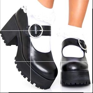 Black, MaryJane Platform, size 11. Brand New.
